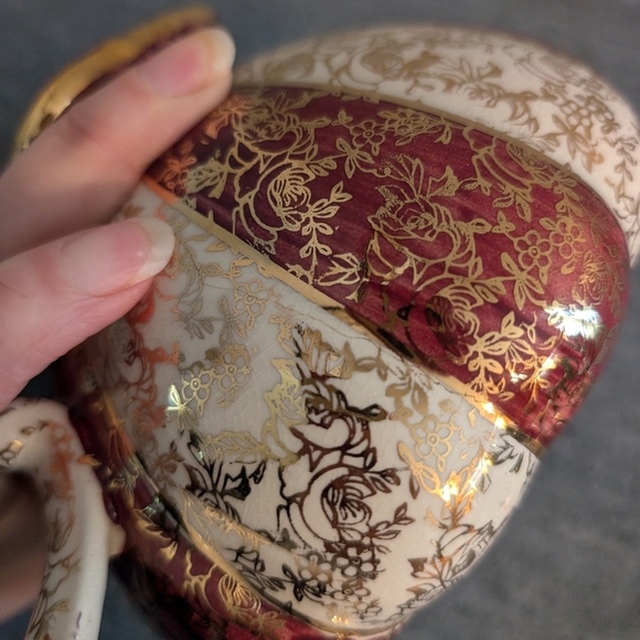 Arthur Wood Red and White Striped Porcelain Teapot with Gold Floral Design, 4278 - Picture 7 of 9